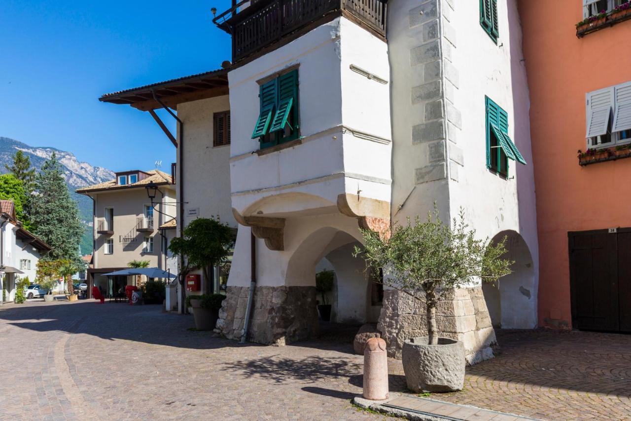 Albergo Diffuso Ela Living - Apartment Bellepoque Еня Екстериор снимка